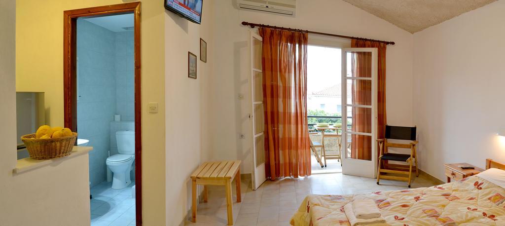 Villa Yiotevi Poros Town Zewnętrze zdjęcie